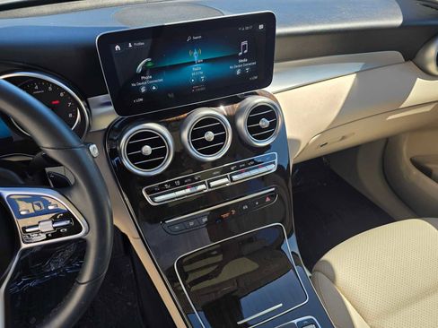 Used 2021 Mercedes-Benz GLC 300 4MATIC image 26