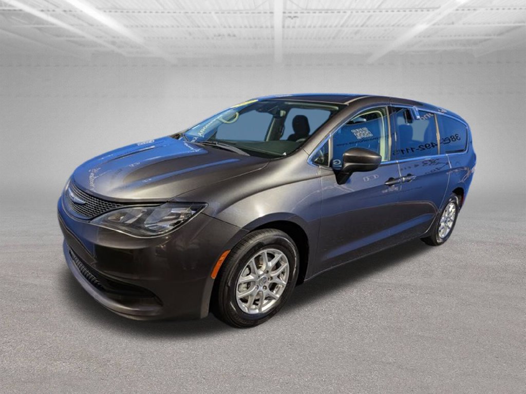 Used 2023 Chrysler Voyager LX FWD image 9