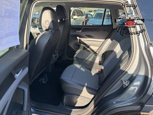 New 2026 Volkswagen Tiguan SE image 19