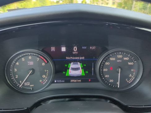 Used 2022 Cadillac XT5 Sportv w/ Technology Package AWD/4WD image 13
