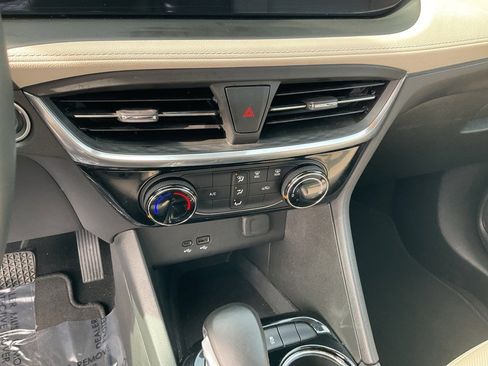 Used 2024 Buick Encore GX Sport Touring image 11