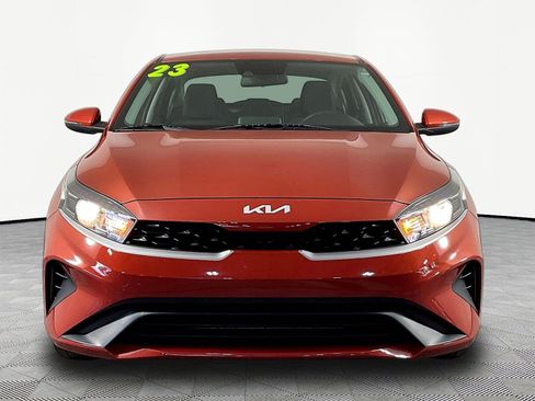 Used 2023 Kia Forte LXS w/ LXS Technology Package FWD image 2