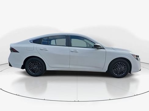 New 2026 Nissan Sentra SV w/ SV Convenience Package FWD image 9