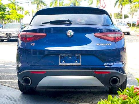 Used 2018 Alfa Romeo Stelvio Ti Sport AWD/4WD image 6