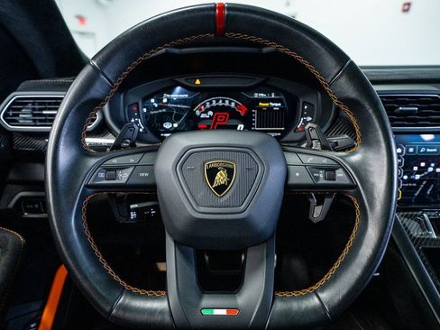Used 2023 Lamborghini Urus Performante image 37