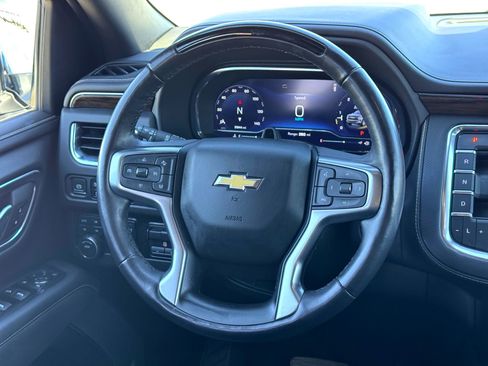 Used 2023 Chevrolet Suburban Premier w/ Advanced Technology Package image 25