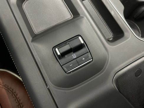 Used 2024 GMC Sierra 2500 Denali Ultimate w/ Max Trailering Package image 26