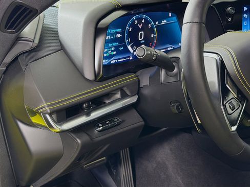 Used 2024 Chevrolet Corvette 3LT w/ Z51 Performance Package image 11