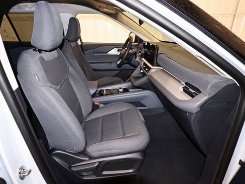 New 2026 Ford Explorer Active image 16