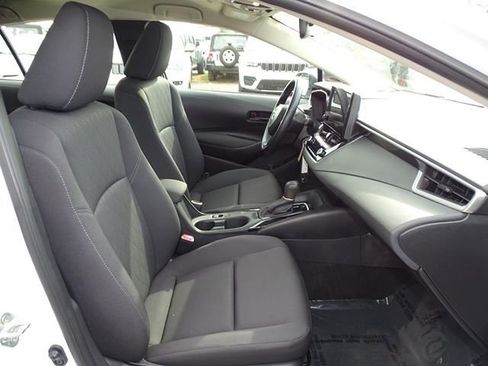 Used 2024 Toyota Corolla LE FWD image 12