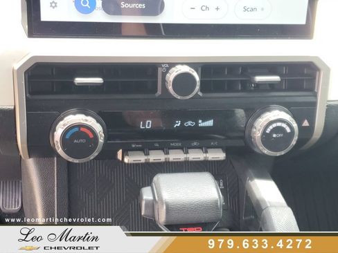 Used 2024 Toyota Tacoma TRD Off-Road AWD/4WD image 24