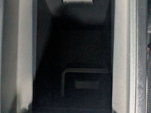 Used 2023 Nissan Rogue S AWD/4WD image 19