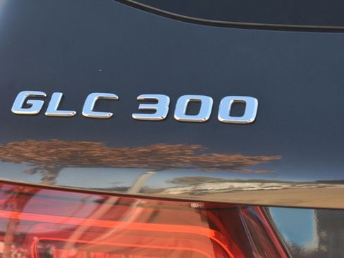 Used 2020 Mercedes-Benz GLC 300 4MATIC image 7