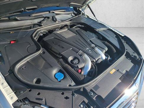 Used 2017 Mercedes-Benz S 550 Sedan image 24