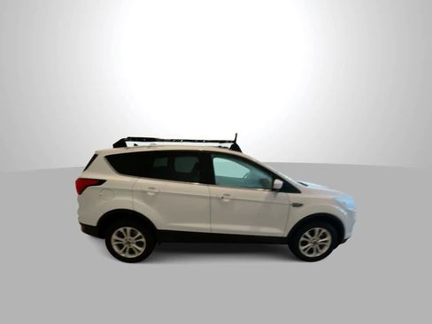 Used 2019 Ford Escape SE image 9