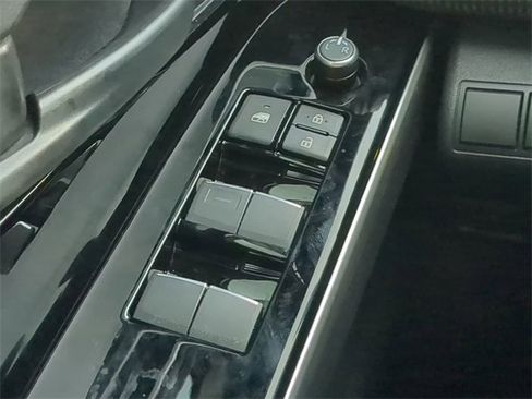 Used 2024 Toyota bZ4X Limited image 24