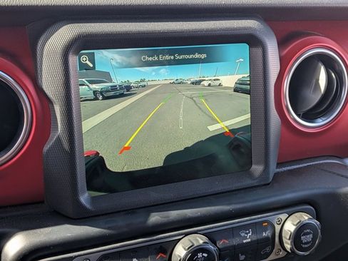 Used 2022 Jeep Gladiator Rubicon w/ LED Lighting Group image 12