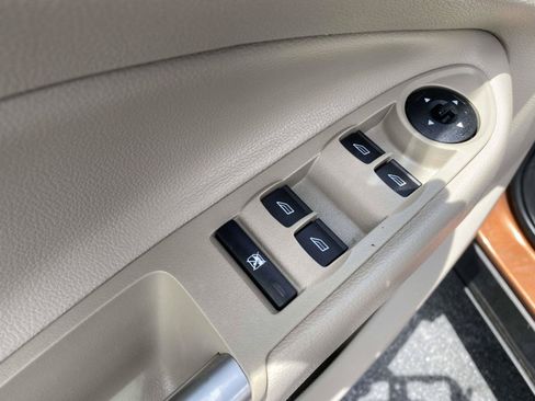 Certified 2017 Ford Escape SE FWD image 18