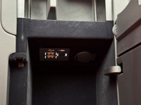 Used 2023 Lexus LC 500 Convertible image 35