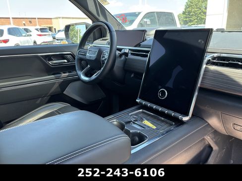 Used 2025 GMC Sierra EV Denali AWD/4WD image 11
