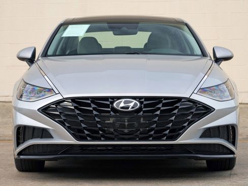 Used 2023 Hyundai Sonata SEL w/ Convenience Package FWD image 6