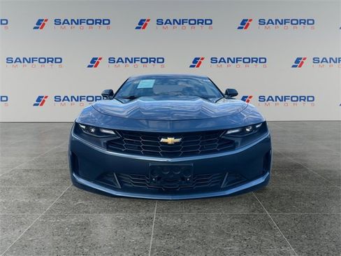 Used 2021 Chevrolet Camaro LT w/ Technology Package image 8