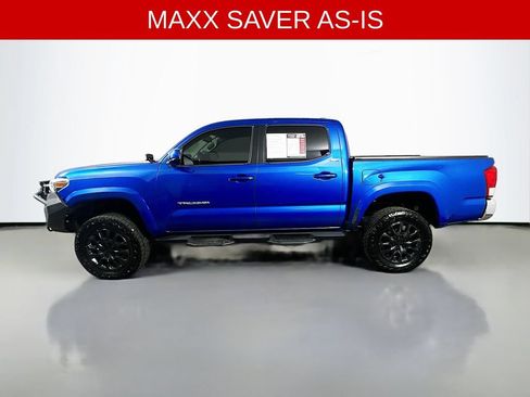 Used 2017 Toyota Tacoma SR5 AWD/4WD image 5