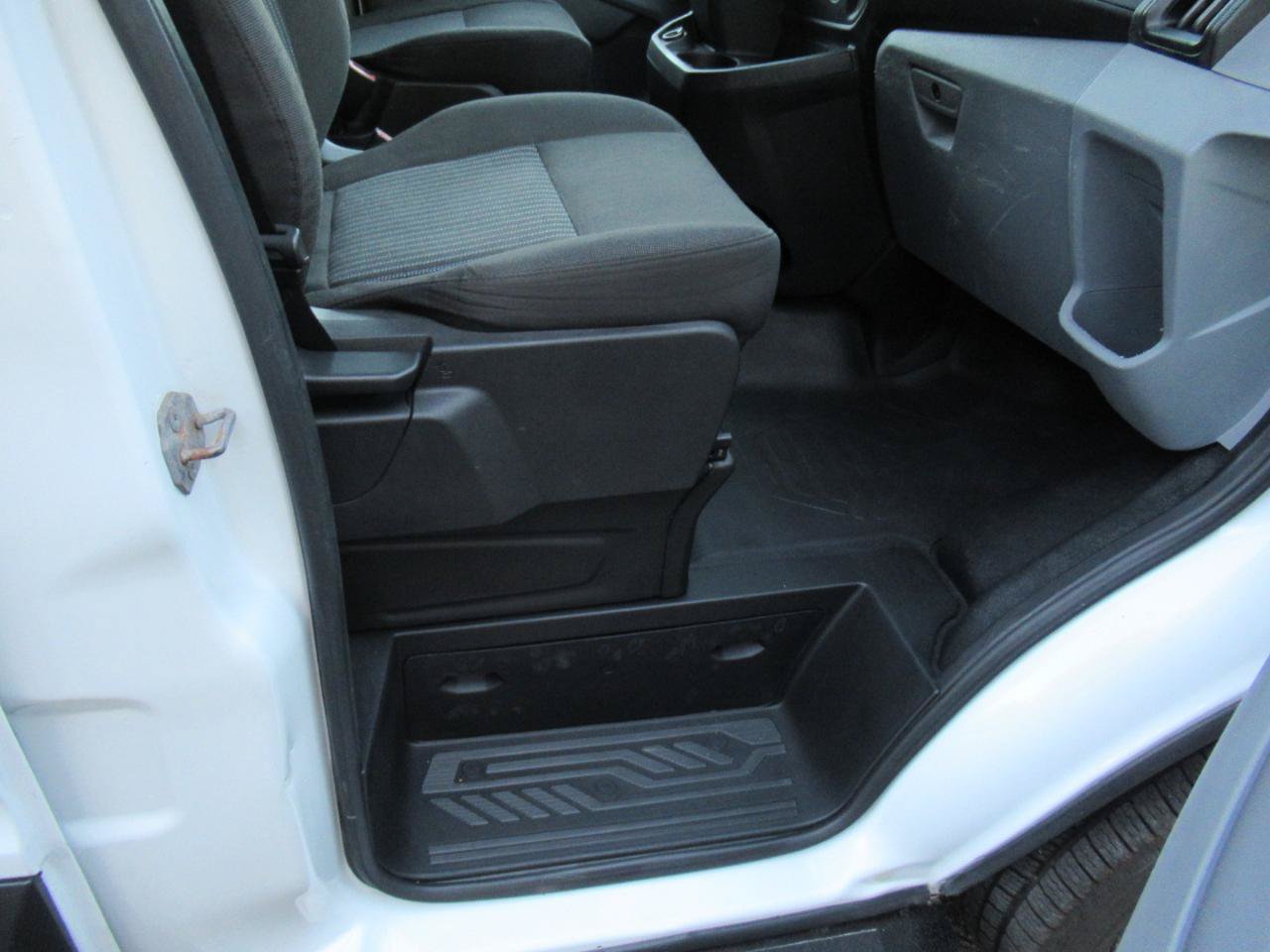 Used 2019 Ford Transit 250 130 Low Roof w/ Exterior Upgrade Package RWD image 12