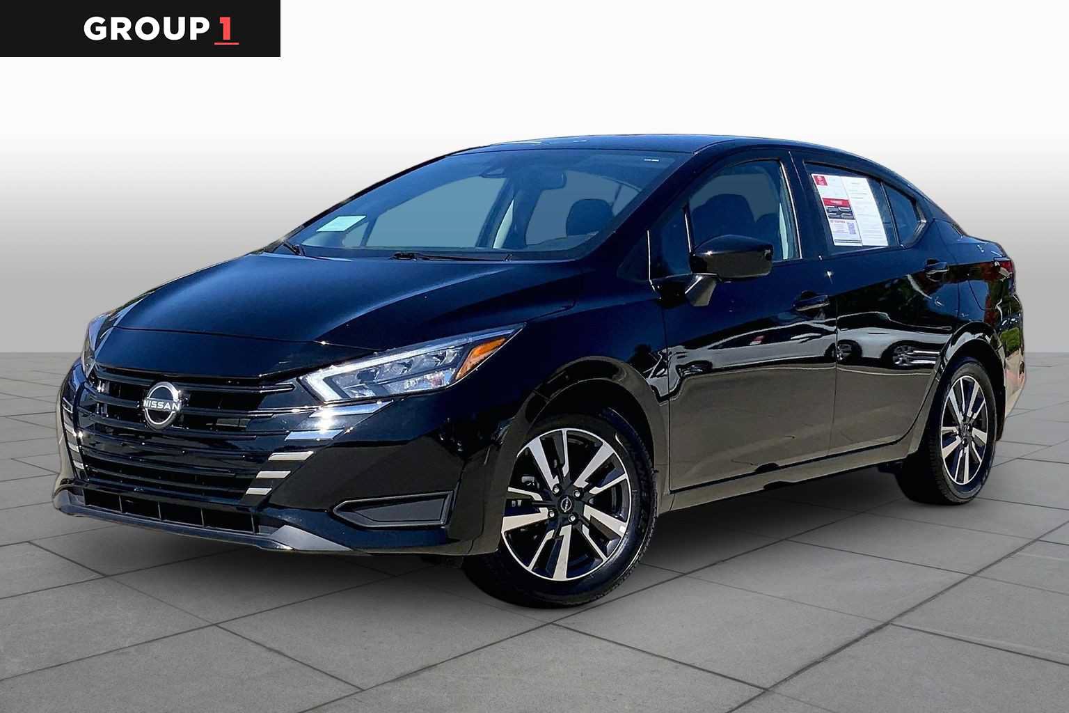 Used 2025 Nissan Versa SV w/ Trunk Package FWD image 1