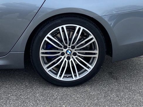 Used 2018 BMW M550i xDrive image 10