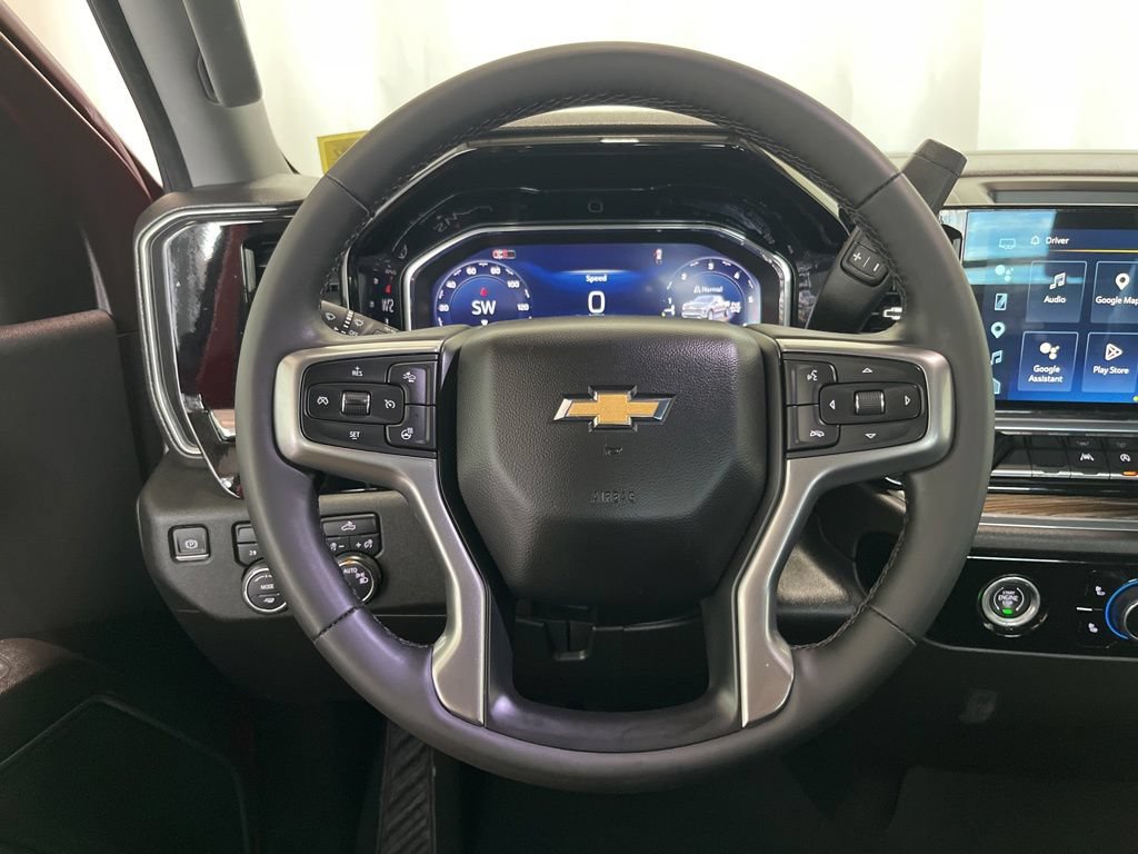 Used 2024 Chevrolet Silverado 1500 LT AWD/4WD image 4