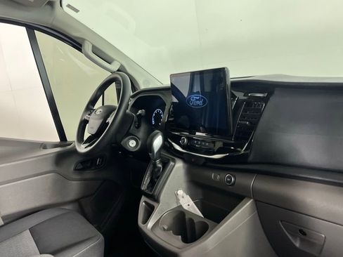 Used 2023 Ford Transit 350 XLT image 29