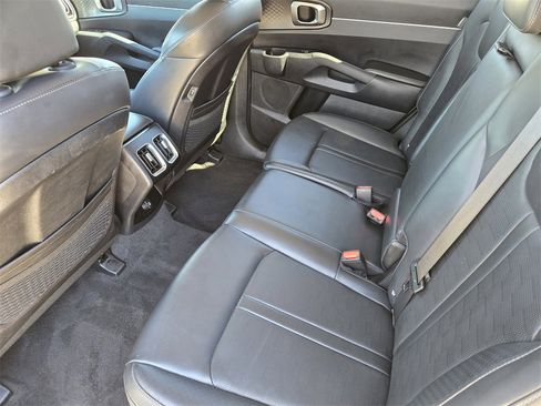 Certified 2024 Kia Sorento S image 28