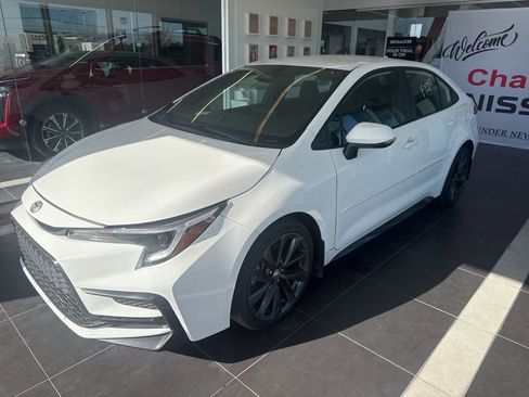 Used 2023 Toyota Corolla SE w/ Carpet Mat Package (TMS) image 5