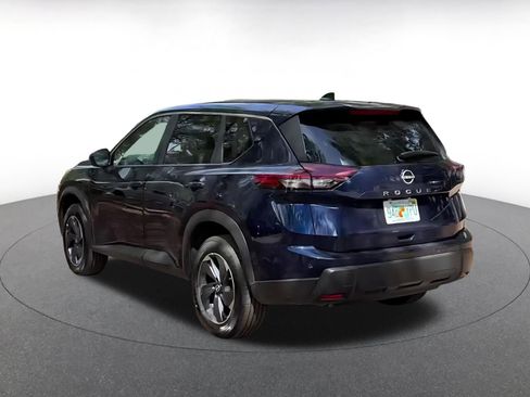 Used 2025 Nissan Rogue SV FWD image 11