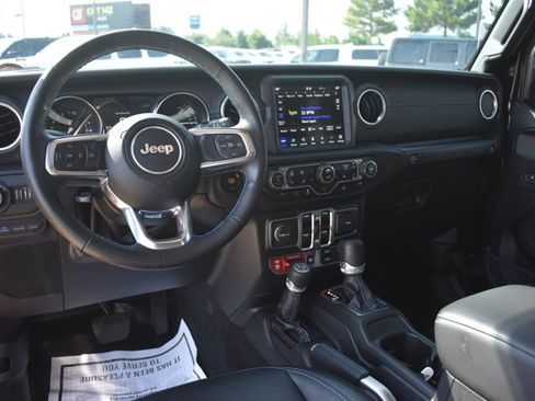 Used 2022 Jeep Wrangler Unlimited Rubicon 4xe w/ Steel Bumper Group AWD/4WD image 18