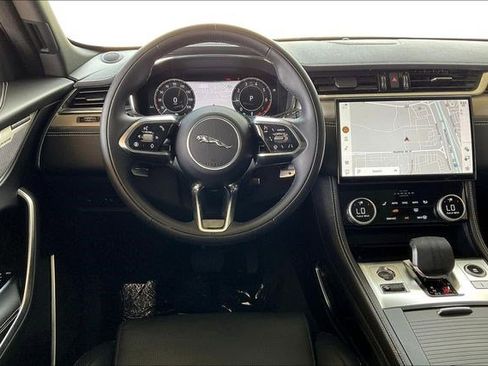 Used 2025 Jaguar F-PACE R-Dynamic S image 5