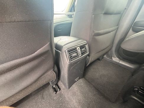 Used 2019 Nissan Rogue S w/ Special Edition Package FWD image 21