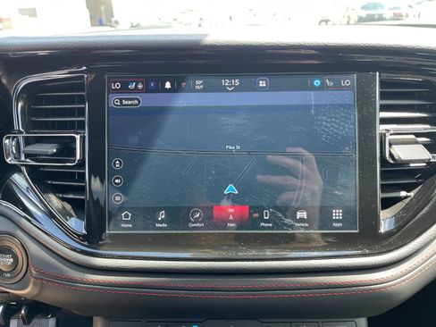 Used 2025 Dodge Durango GT AWD/4WD image 22