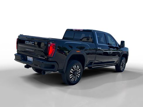 Used 2024 GMC Sierra 2500 Denali Ultimate w/ Max Trailering Package AWD/4WD image 5