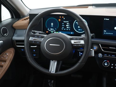 Certified 2025 Hyundai Sonata Limited FWD image 14