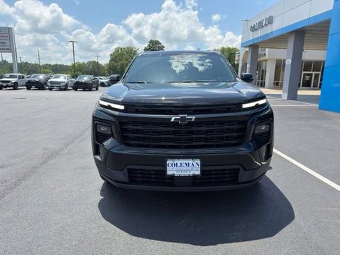 New 2026 Chevrolet Traverse LT w/ Midnight/Sport Edition FWD image 3