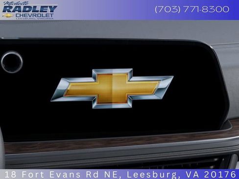 New 2026 Chevrolet Suburban Premier image 20