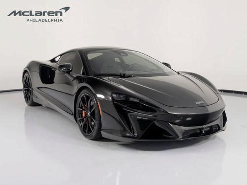 Used 2023 McLaren Artura RWD image 7