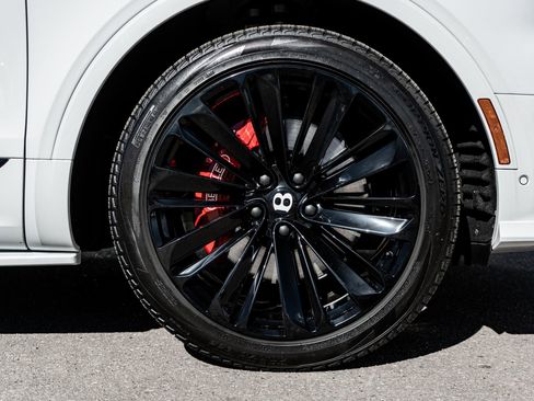 Used 2023 Bentley Bentayga Speed image 16