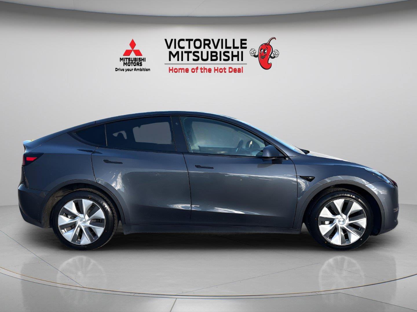 Used 2022 Tesla Model Y Long Range AWD/4WD image 8