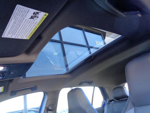 Used 2022 Volkswagen Golf R 2.0T Manual image 17