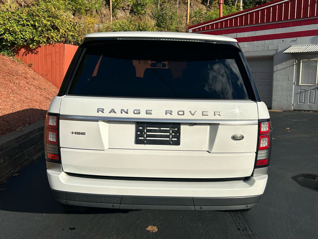 Used 2014 Land Rover Range Rover HSE AWD/4WD image 4