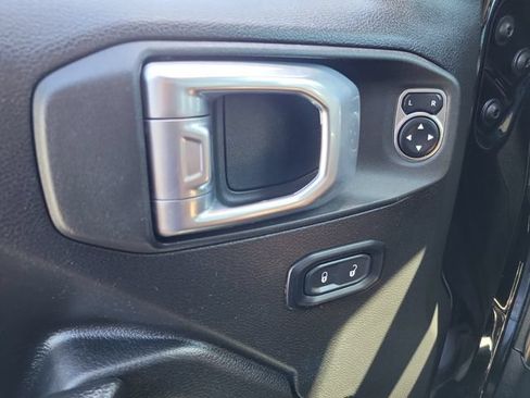 Used 2022 Jeep Wrangler Unlimited Sport AWD/4WD image 19