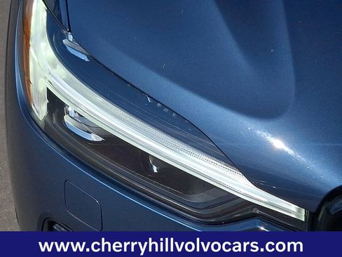 Certified 2025 Volvo XC60 B5 Plus image 10